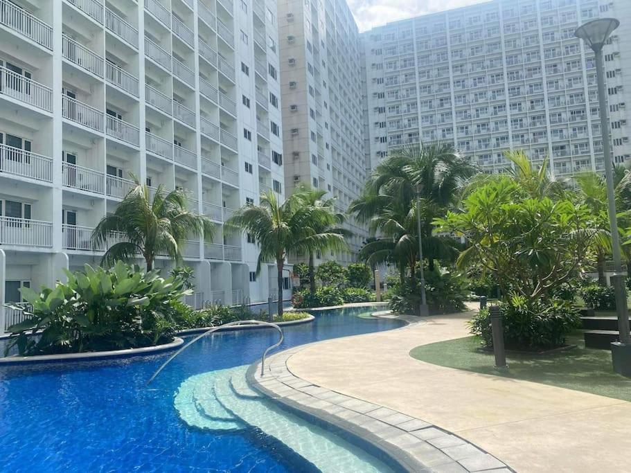 Shore 1 & 3 Residences Moa 1Br With Balcony By Darpm Манила Экстерьер фото