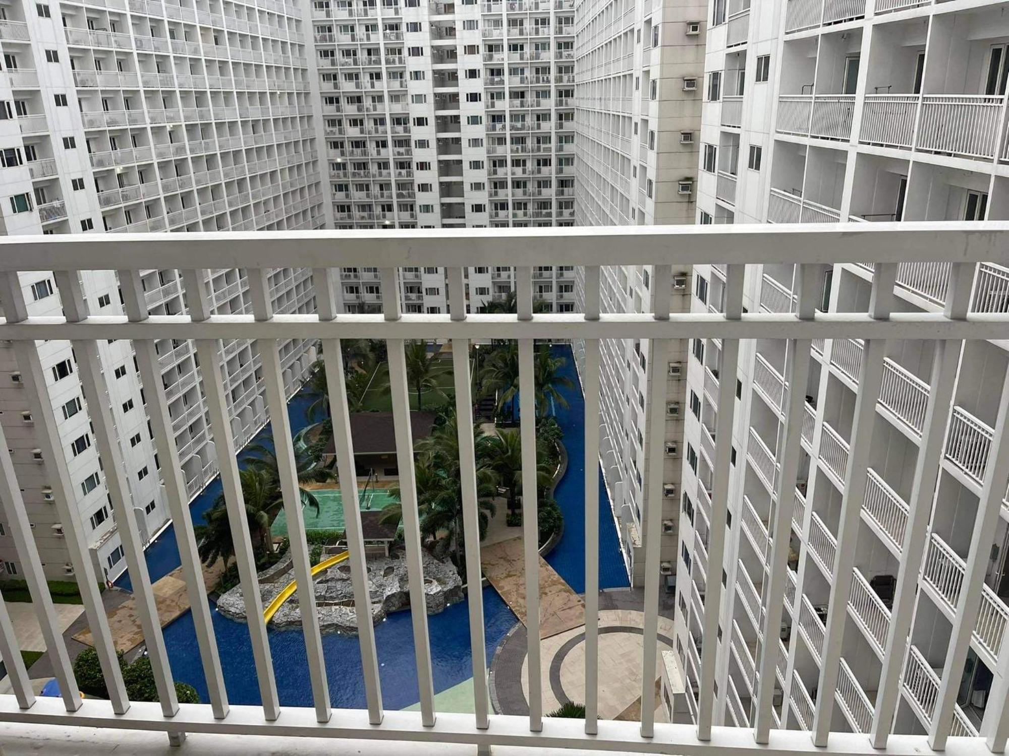 Shore 1 & 3 Residences Moa 1Br With Balcony By Darpm Манила Экстерьер фото