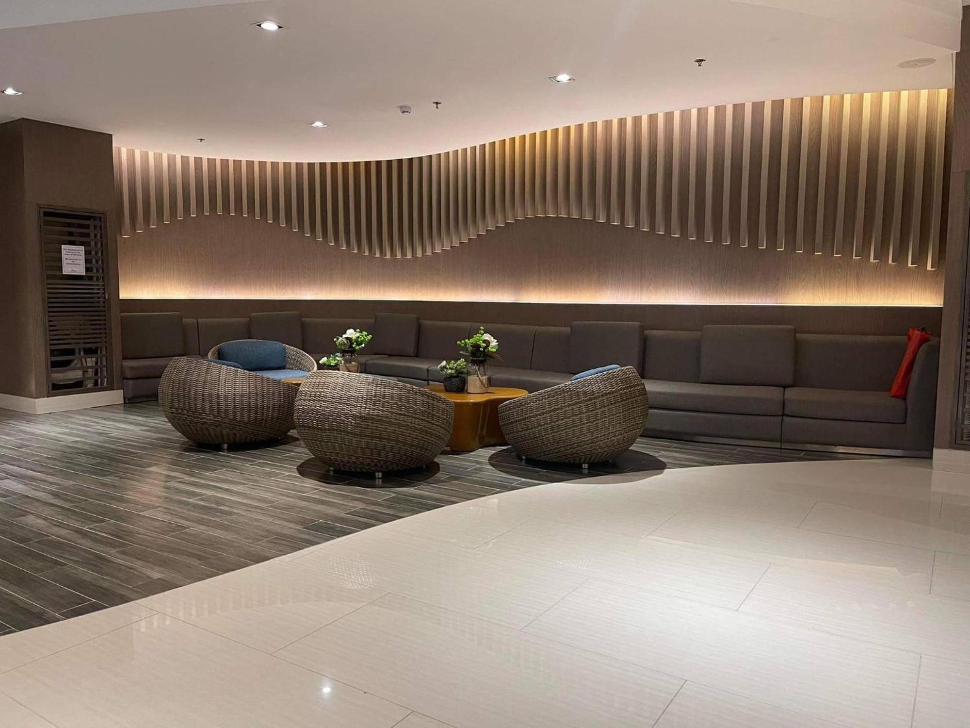 Shore 1 & 3 Residences Moa 1Br With Balcony By Darpm Манила Экстерьер фото