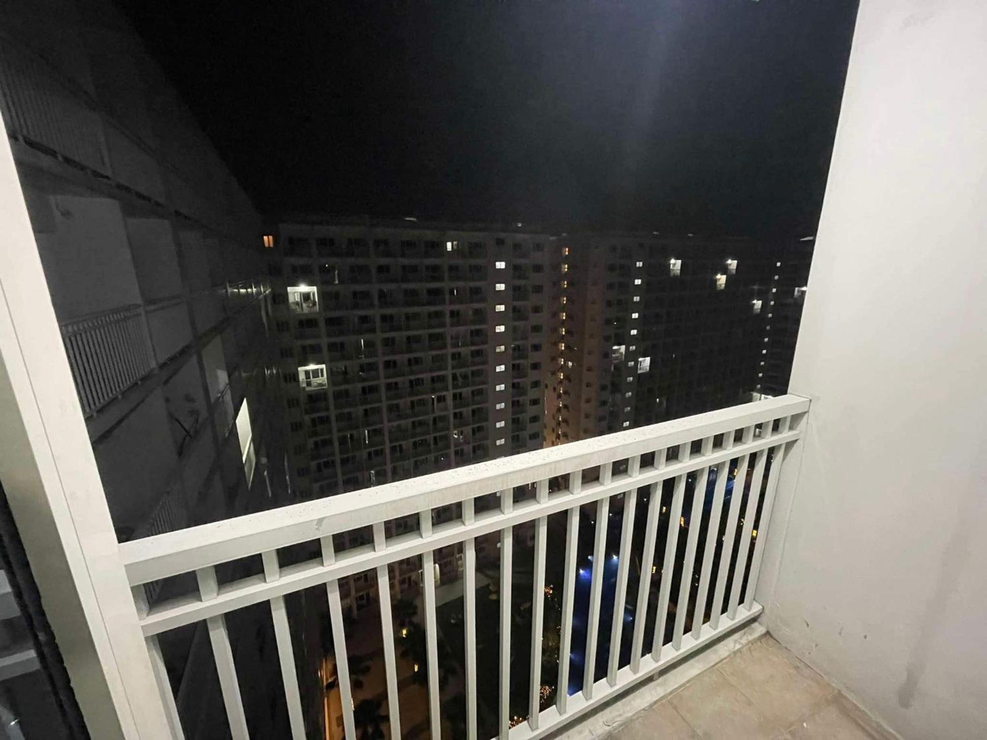 Shore 1 & 3 Residences Moa 1Br With Balcony By Darpm Манила Экстерьер фото